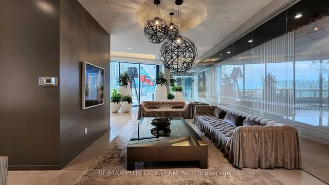 Additional image 31 of 100 Harbour St Unit 5406