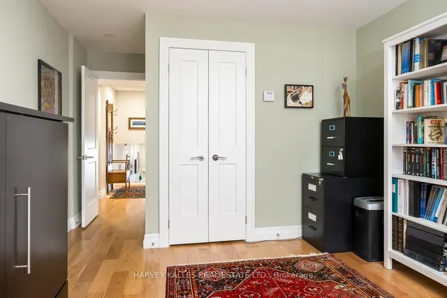 Additional image 23 of 33 Harbour Sq Unit 1605