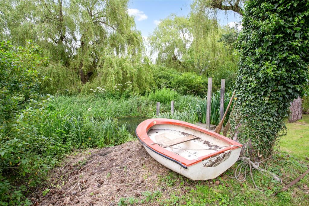 Additional image 23 of Ash Grove, Wheathampstead, St. Albans, Hertfordshire, AL4