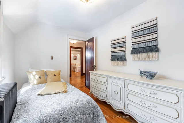 Additional image 24 of 154 Dalewood Cres