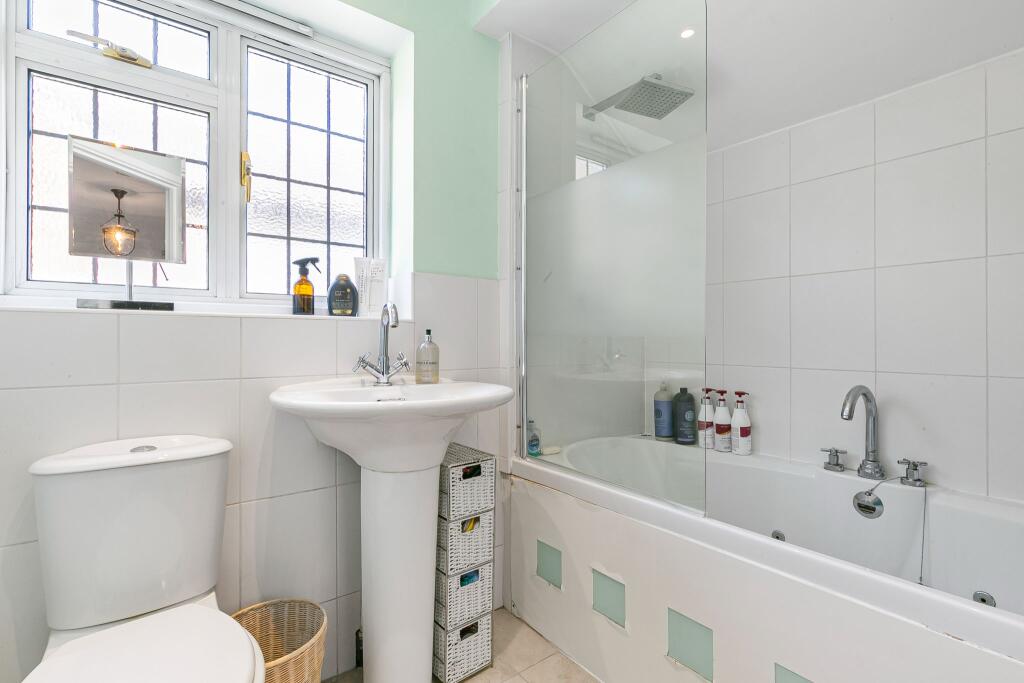 Additional image 19 of Pine Grove, Brookmans Park, AL9