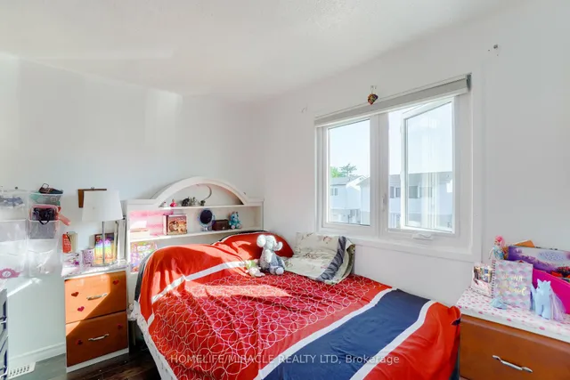 Additional image 24 of 34 Greenbush Cres