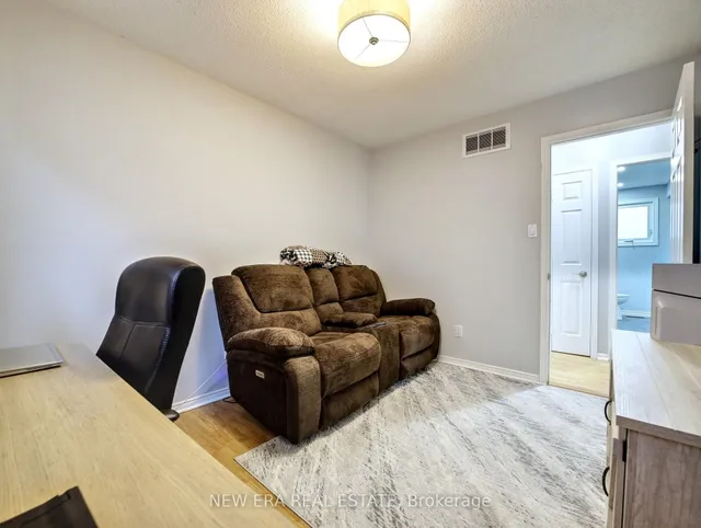 Additional image 17 of 607 Eaglewood Dr