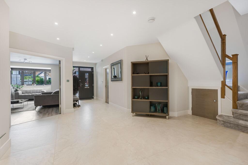 Additional image 13 of Pine Grove, Brookmans Park, AL9