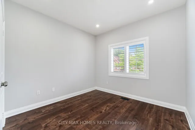 Additional image 35 of 8 Amberglow Crt