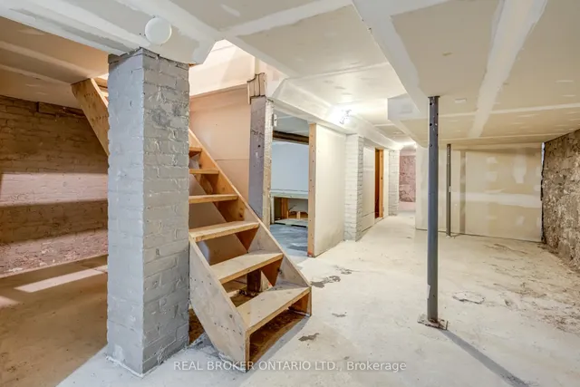 Additional image 39 of 55 Young St