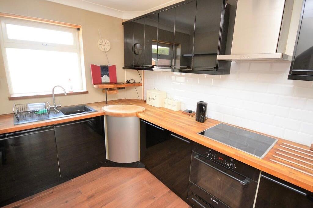 Additional image 4 of How Wood, Park Street, St. Albans, Hertfordshire, AL2