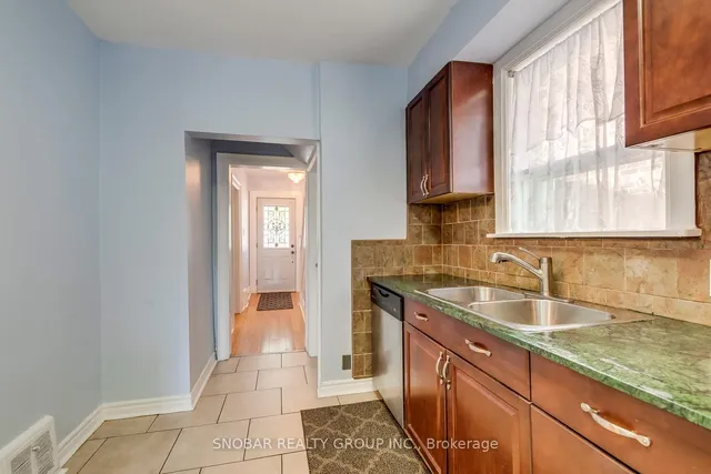 Additional image 19 of 593 Royal York Rd