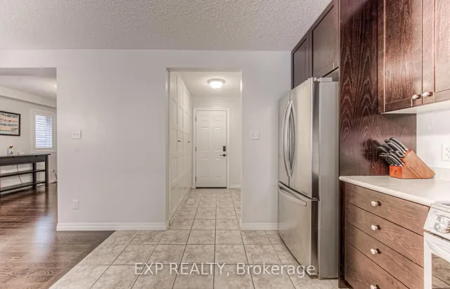 Additional image 12 of 403 Moorlands Cres