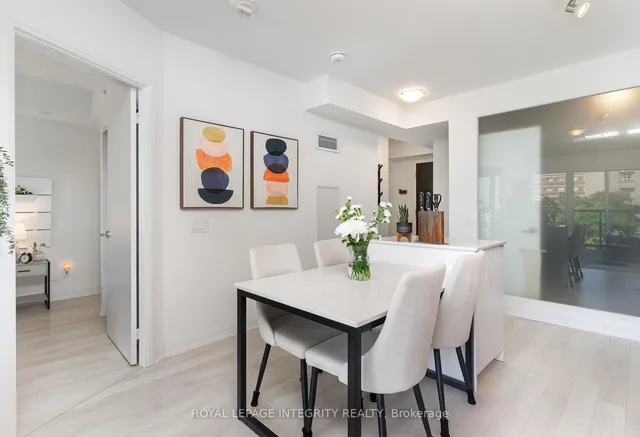 Additional image 4 of 1461 Lawrence Ave Unit 407