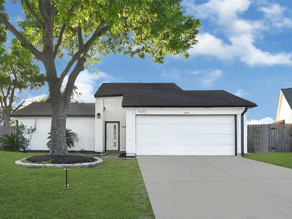 7022 Plaza Del Sol Dr, Houston, TX 77083