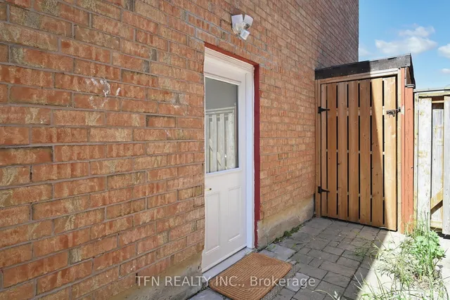 Additional image 45 of 851 Clemens Cres