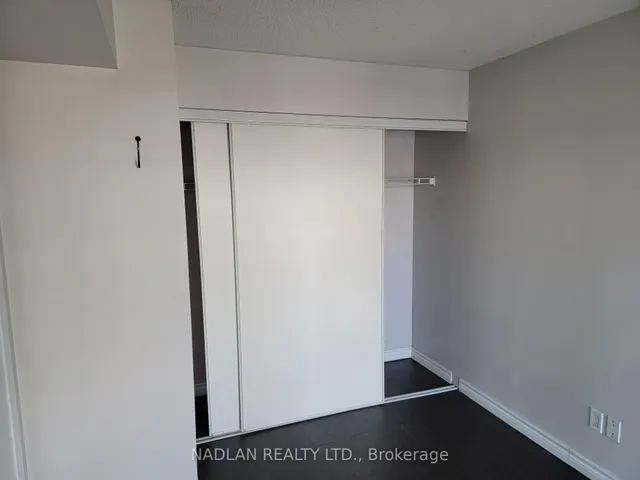 Additional image 9 of 650 Queens Quay Unit 305