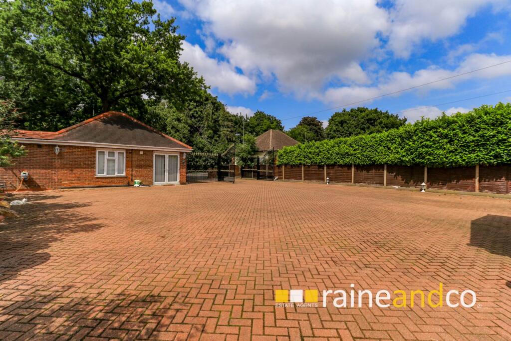 Additional image 14 of St Albans Road West, Hatfield