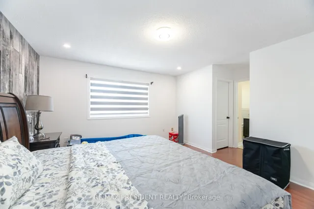 Additional image 25 of 58 Frontenac Cres