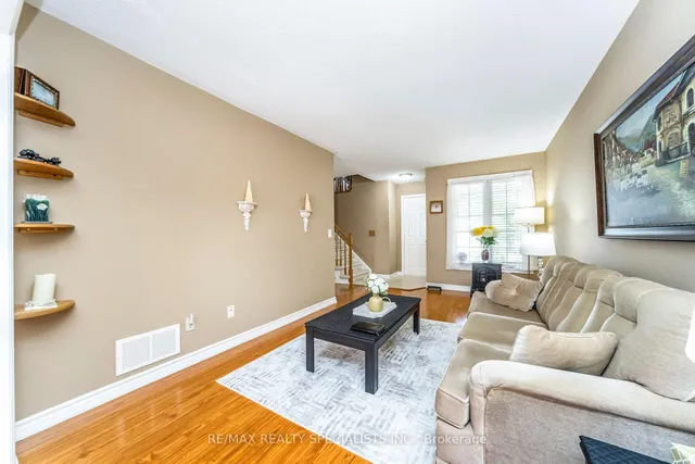 Additional image 8 of 39 Heathcliffe Sq