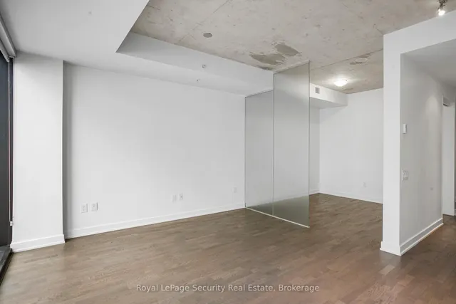 Additional image 18 of 629 King St Unit 320