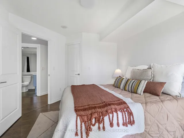 Additional image 19 of 65 East Liberty St Unit 1202