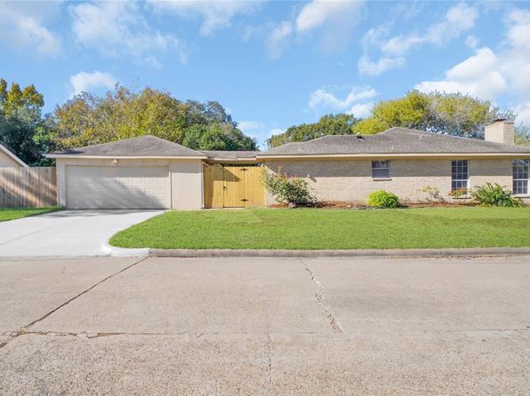 13903 Briar Place Dr, Houston, TX 77077
