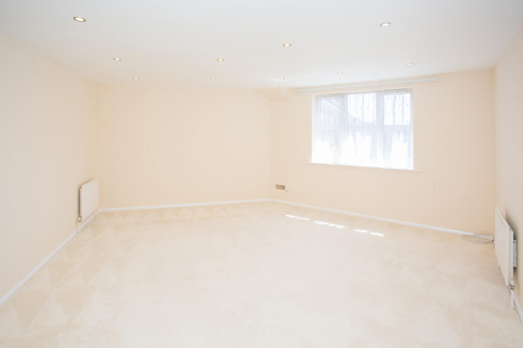Additional image 11 of Gatcombe Court, Dexter Close, St Albans, Herts, AL1