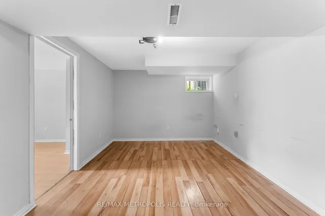 Additional image 33 of 154 Fitzgibbon Ave