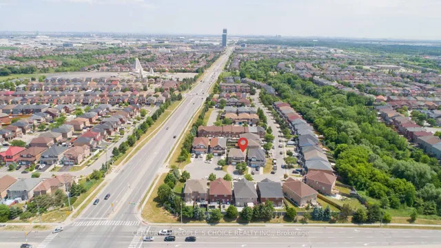 Additional image 45 of 74 EASTVIEW Gate