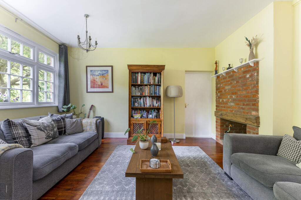 Additional image 4 of Hatching Green Close, Harpenden, AL5