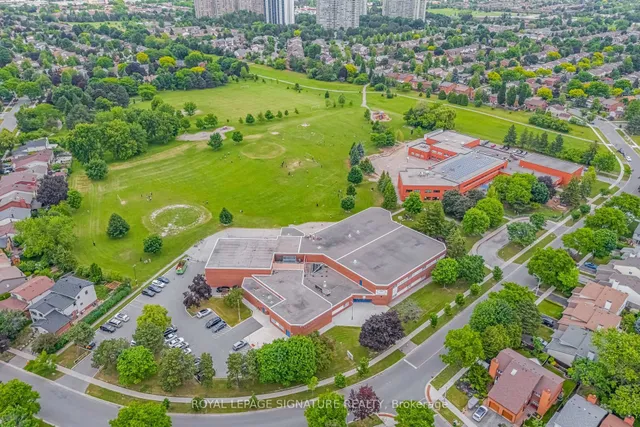 Additional image 30 of 66 Springhouse Sq