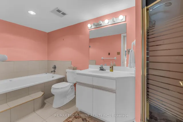 Additional image 21 of 67 Caroline St Unit 203