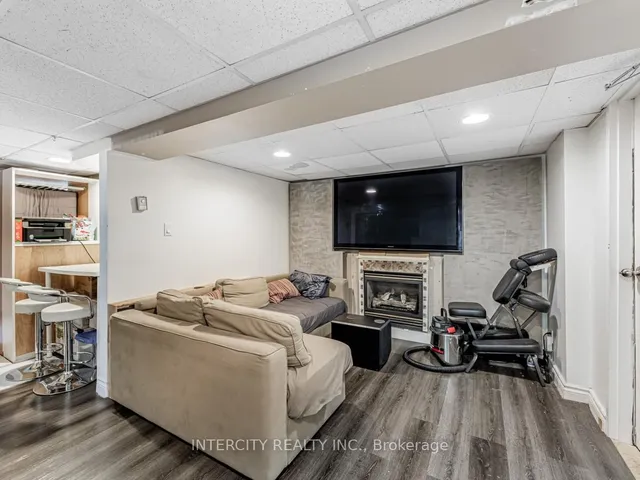 Additional image 23 of 111 Alberta Ave