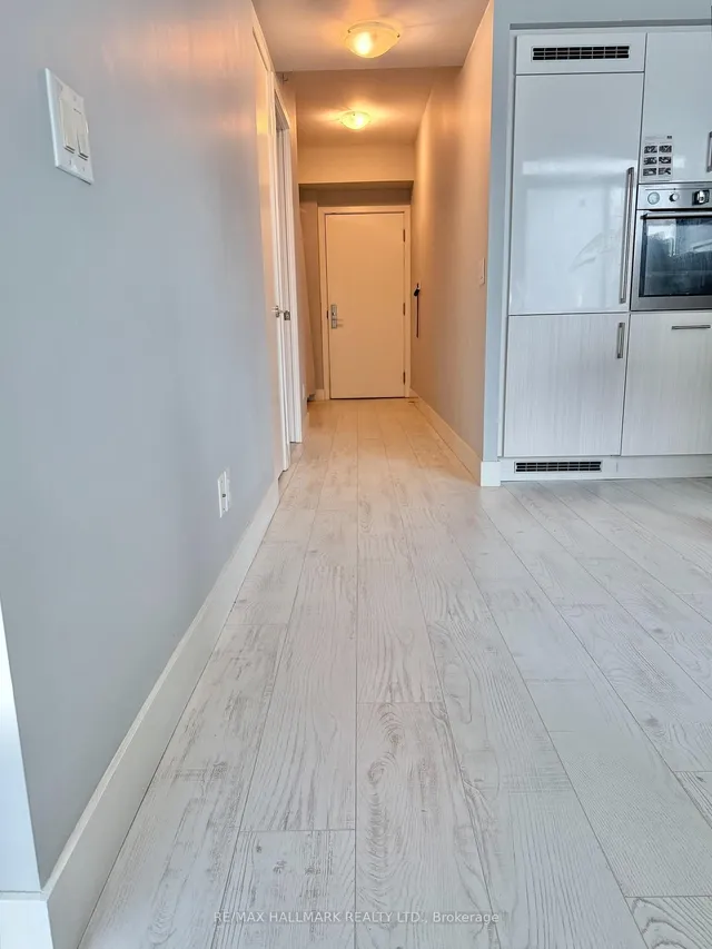 Additional image 10 of 39 SHERBOURNE St Unit 1508