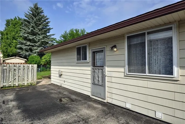 Additional image 12 of 23 Gibson Crt