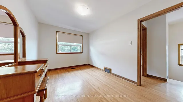 Additional image 12 of 947 Saint Clarens Ave