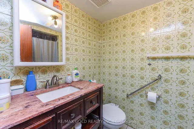 Additional image 33 of 3507 Laddie Cres