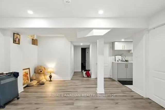 Additional image 17 of 112 Saintsbury Cres