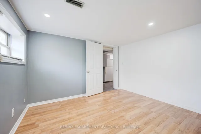 Additional image 34 of 61 Clarence St