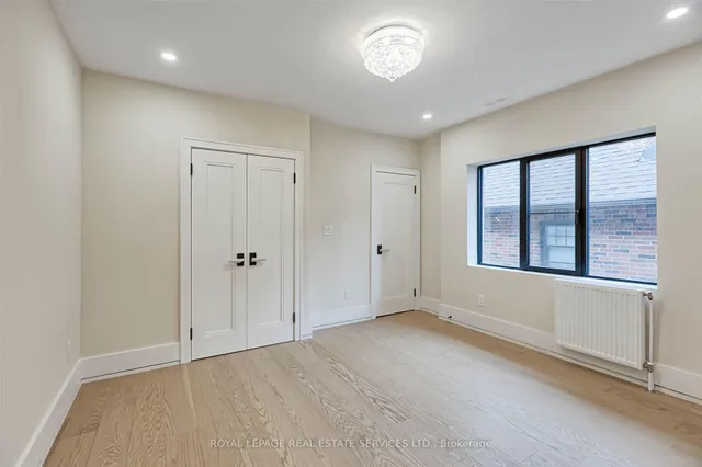 Additional image 34 of 324 Riverside Dr