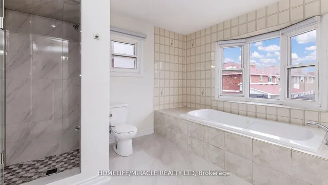 Additional image 21 of 74 Kingknoll Dr