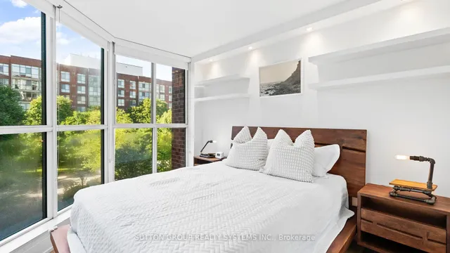 Additional image 28 of 22 Southport St Unit 433