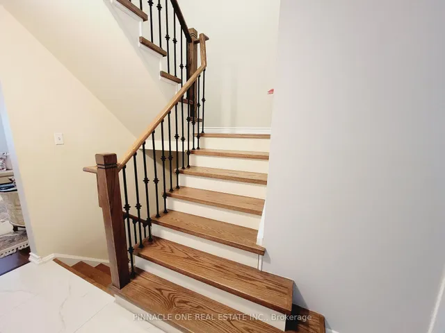 Additional image 23 of 61 Applegate Cres