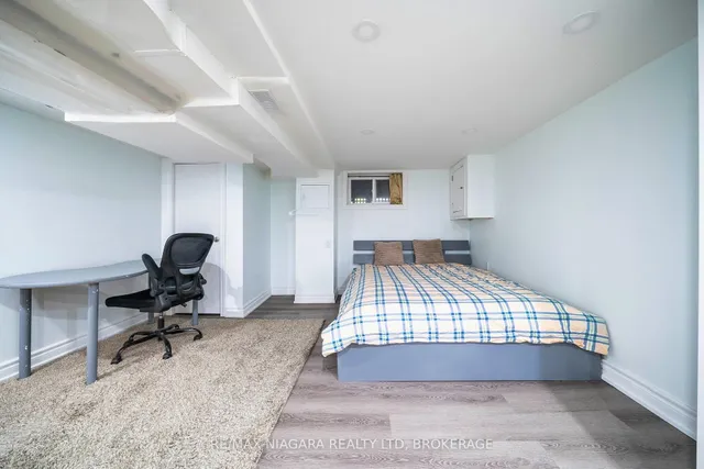 Additional image 37 of 341 Clinton St