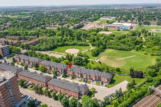 Additional image 32 of 120 Railroad St Unit 40