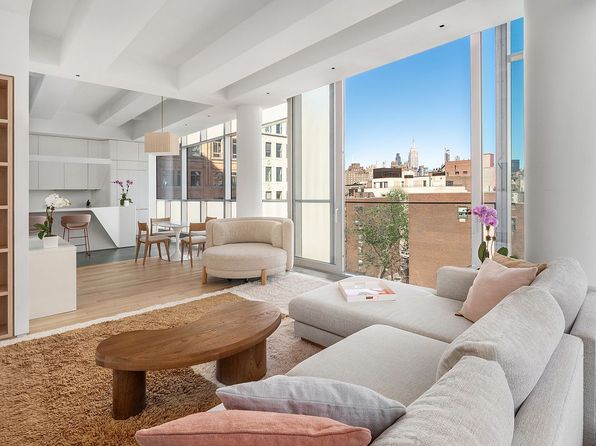 166 Perry St #6B, New York, NY 10014