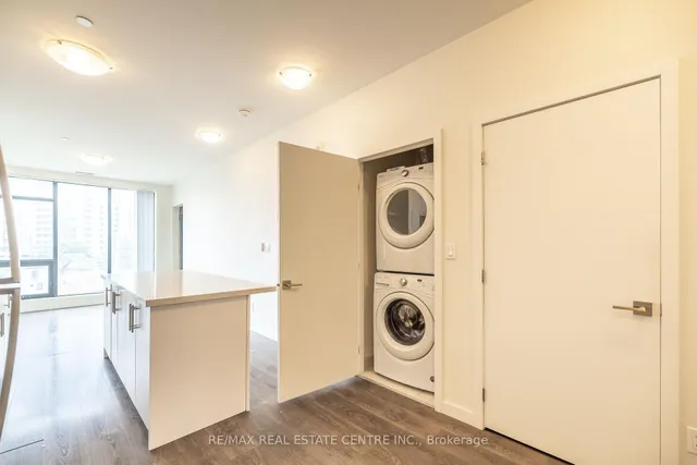 Additional image 19 of 690 King St Unit 412