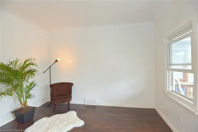 Additional image 16 of 29 Mayflower Ave