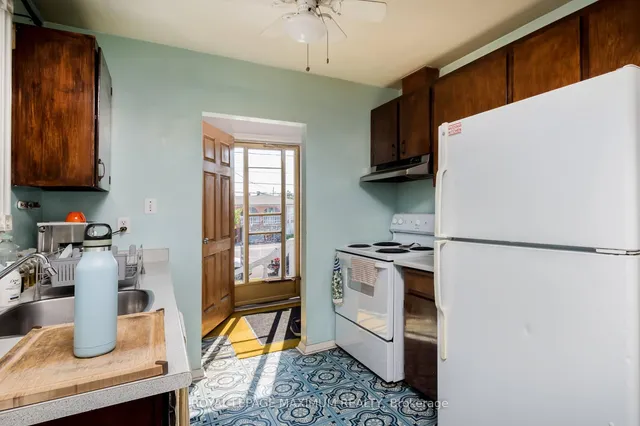 Additional image 10 of 52 Seacliff Blvd