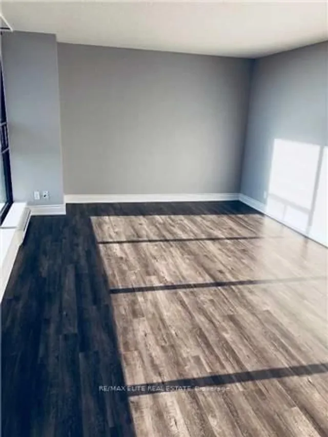 Additional image 4 of 914 Yonge St Unit 1212