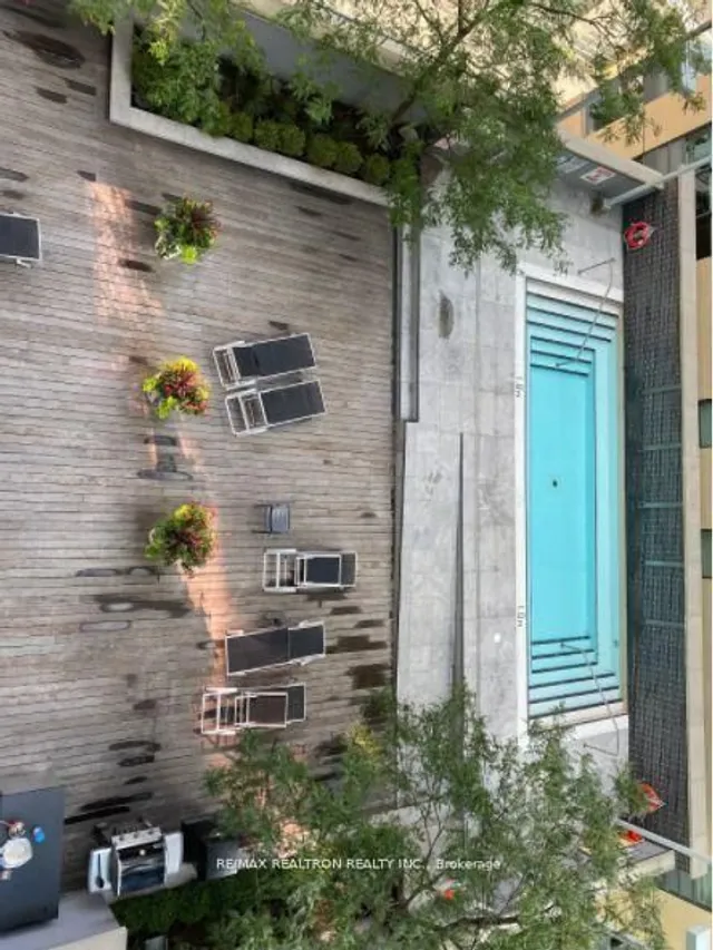 Additional image 7 of 8 Charlotte St Unit 1008