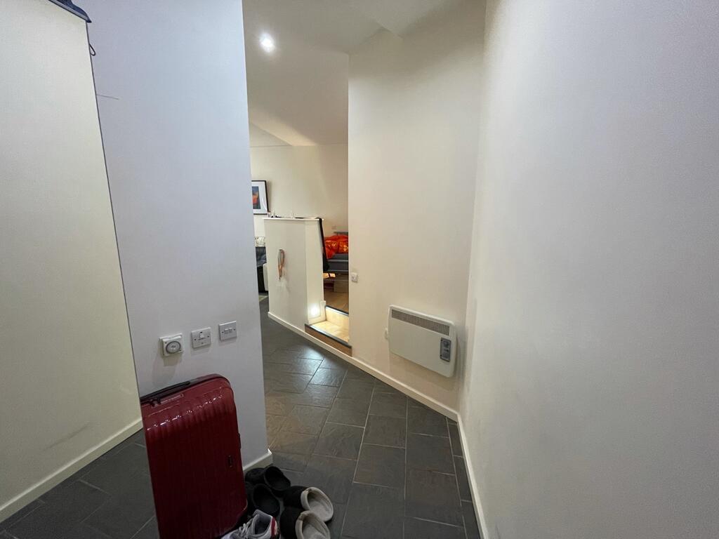 Additional image 5 of Centrally Located Furnished Studio