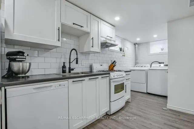 Additional image 28 of 86 Dana Dr